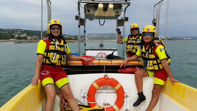 estate sicura 2017 cri pescara gommone