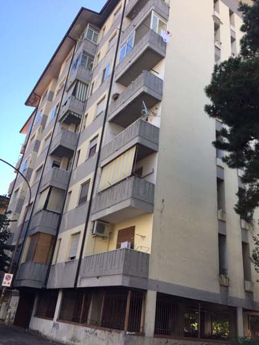palazzine Ater in via Lago di Borgiano a Pescara