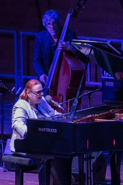Diane Schuur