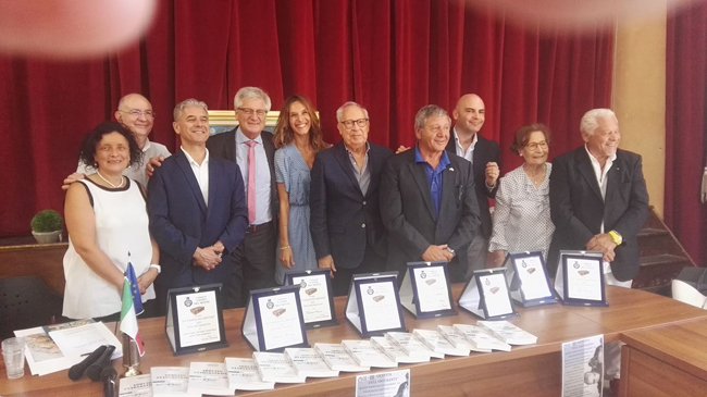 LA VALIGIA DI CARTONE 2017