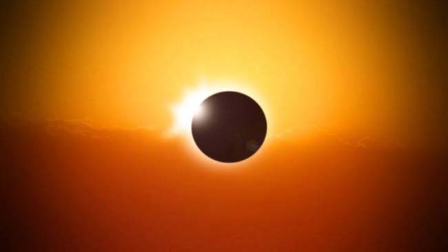 Yoga e meditazione globale eclissi solare il 21 agosto a Pescara