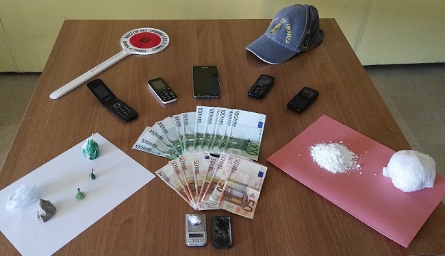 Giulianova, arrestato pusher italiano: sequestrata droga pesante