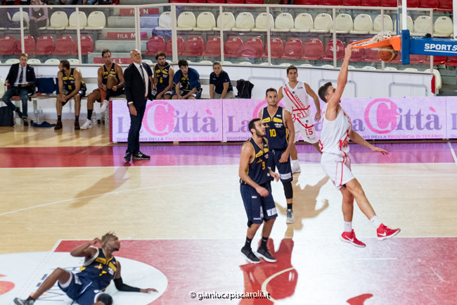 Teramo Basket 1960-Us Basket Recanati 89-66