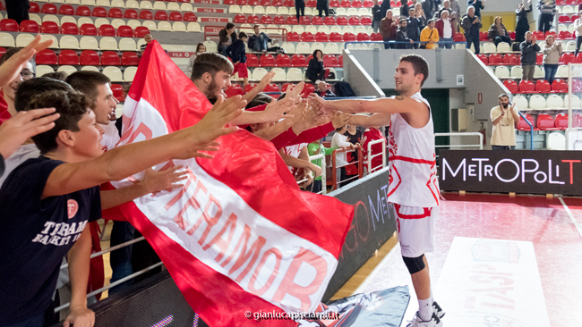 fine partita Teramo Basket 1960