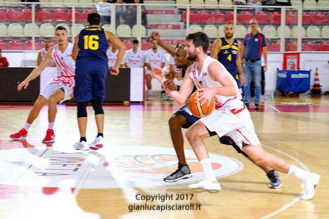 Teramo basket, Staffieri: "Concentrati al massimo per vincere a Senigallia"