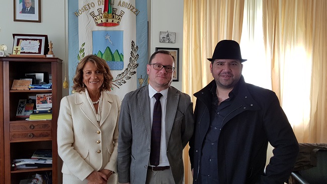 De Angelis e chef Davide Pezzutto a Roseto