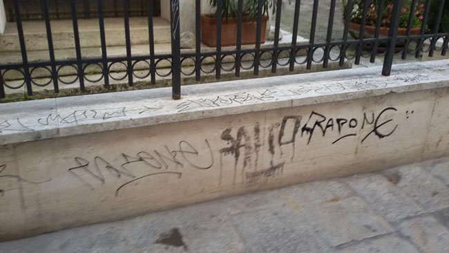 casa D’Annunzio dalle scritte dei writers
