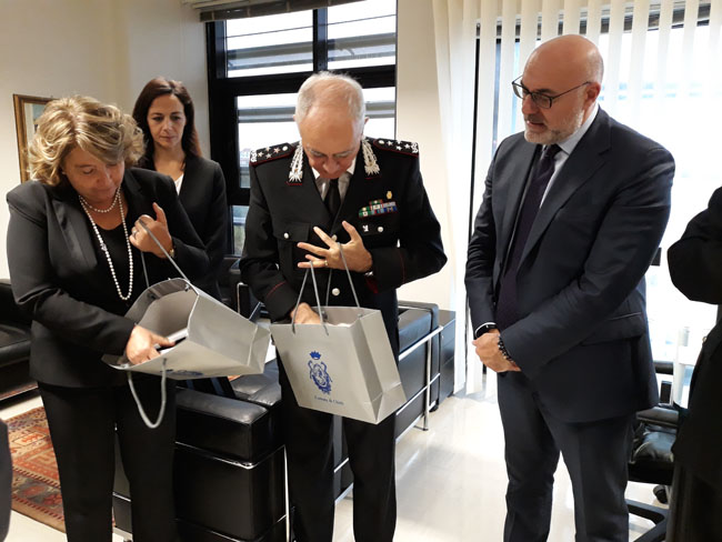 scambio di omaggi istituzionali