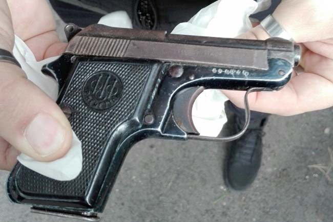 Pescara, controlli territorio: sequestrati arnesi da scasso e una pistola