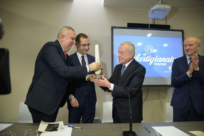 Gianni-Letta-premiato