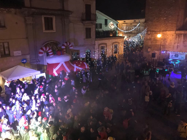 Castel Frentano, grande partecipazione per il Villaggio di Babbo Natale
