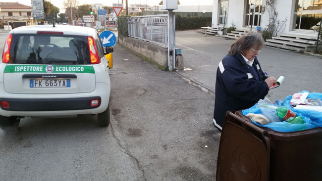 controlli immondizia