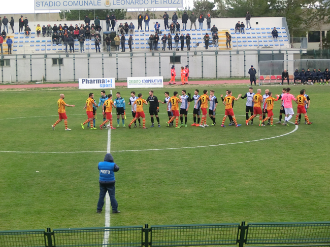 Serie D, Renato Curi Angolana-Real Giulianova 1-1