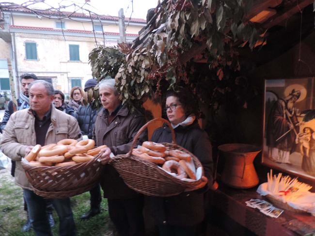 Foto-benedizione-taralli-e-candele