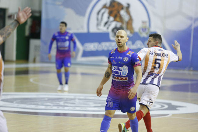 AcquaeSapone Unigross poker allla Luparense, esordio di Pérez