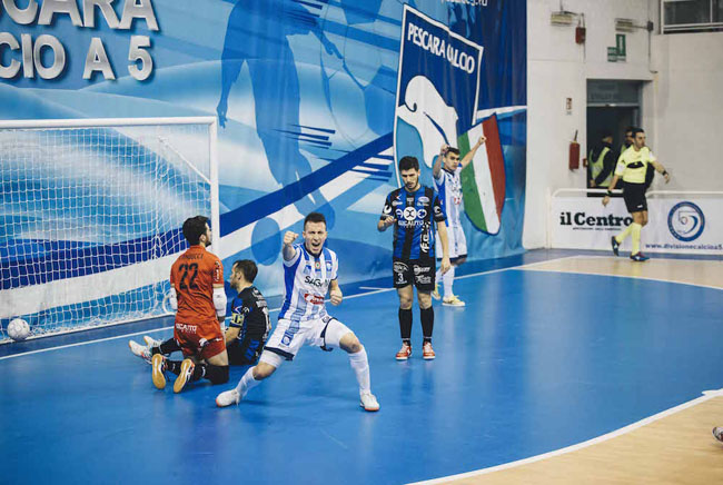 C5 Pescara - Latina 14-4: gol e spettacolo al PalaRigopiano