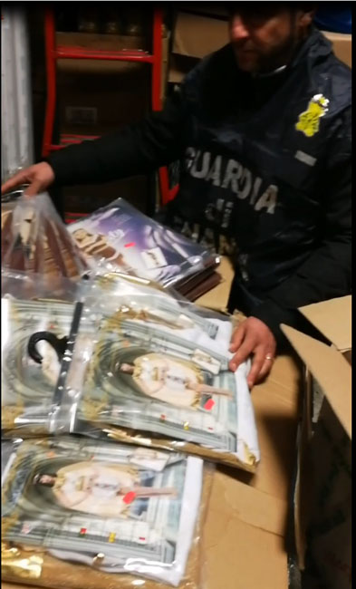 Maxi sequestro di articoli per il Carnevale a Sulmona