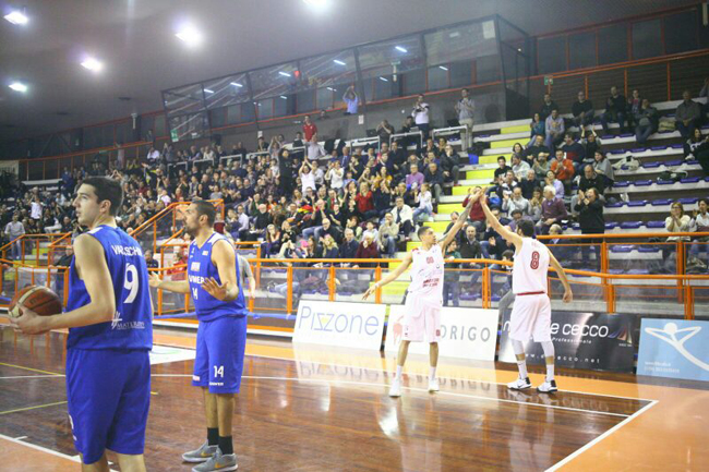 Amatori Pescara - Matera 86-81: ipotecati i playoff