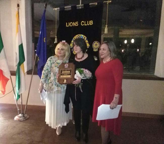 Luisiana Ettorre, al centro, con il Melvin Jones Fellow