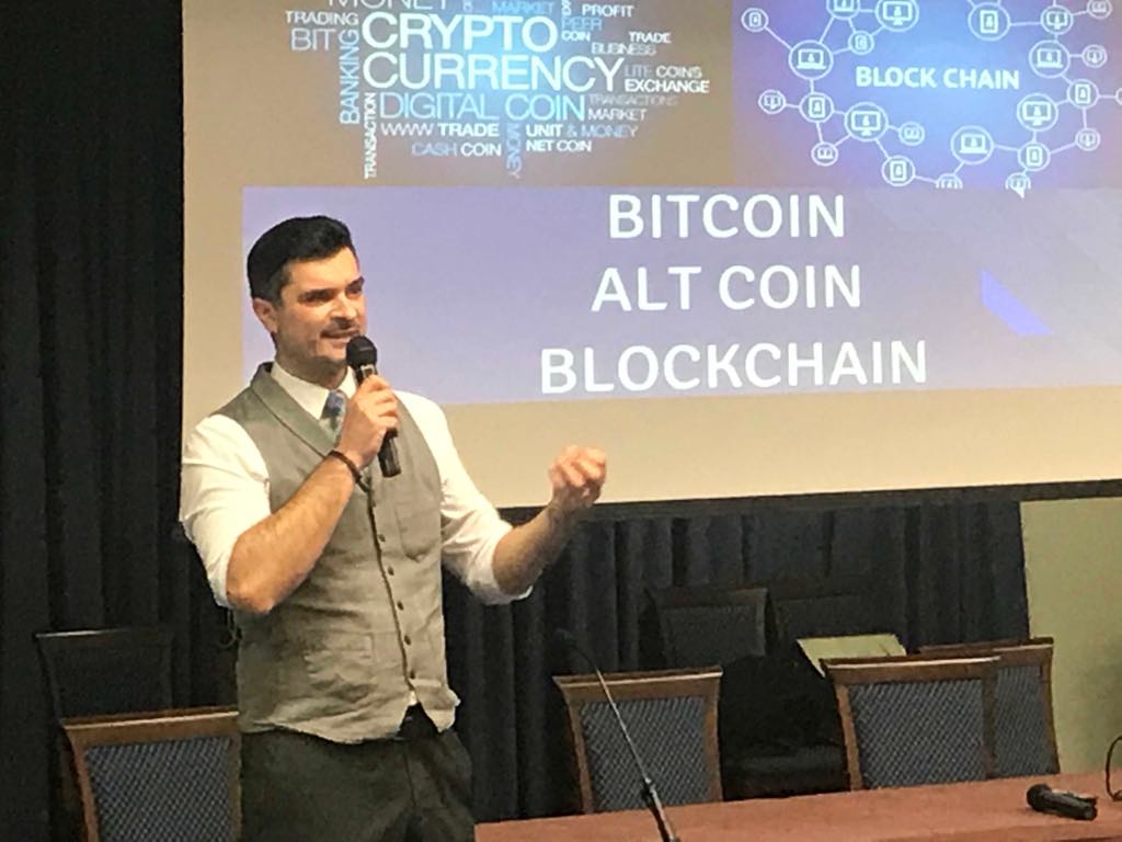 Seminario bitcoin e blockchain: sala gremita all'Università D'Annunzio