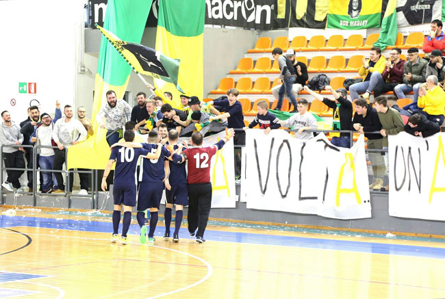 Dopo un inizio equilibrato, gli ortonesi dilagano e volano a +12 