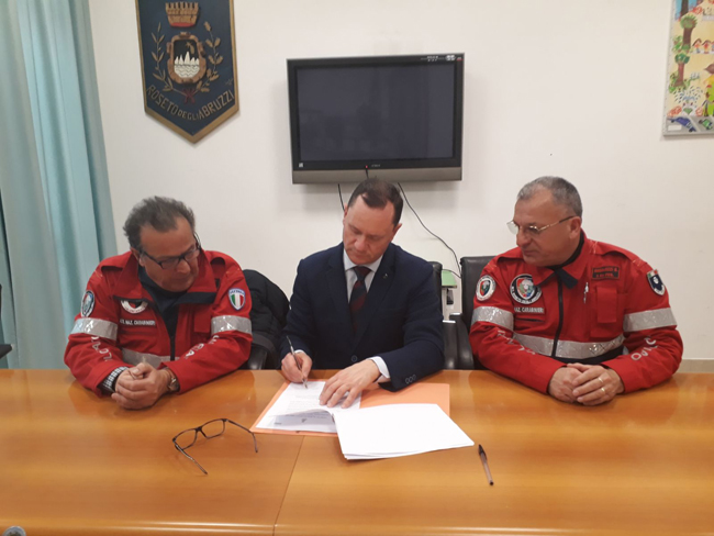 firma-convenzione-con-associazione-carabinieri