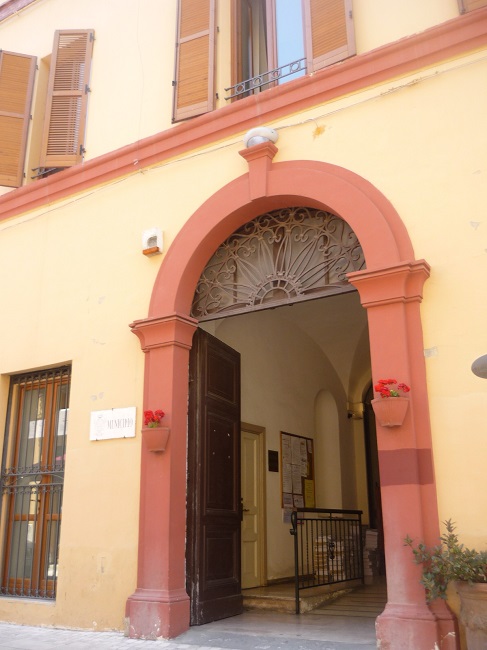 ingresso palazzo comunale Giulianova