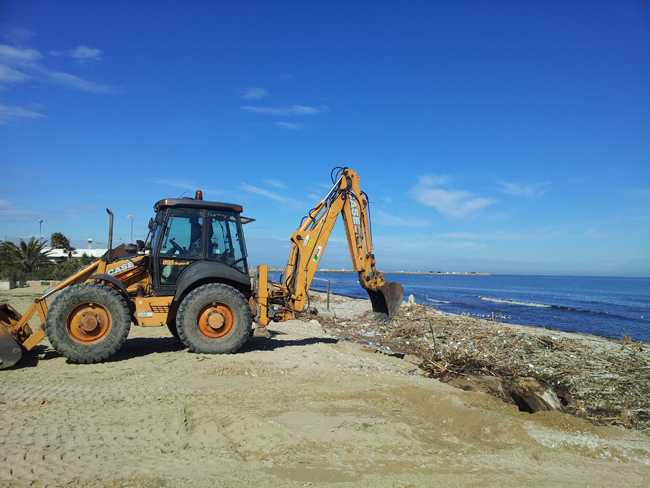 lavori-pulizia-spiaggia-giulianova