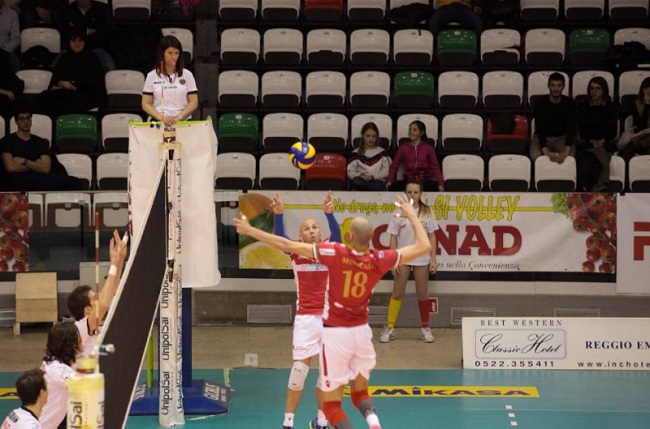 Volley, brutta Sieco sconfitta 3-0 a Reggio Emilia
