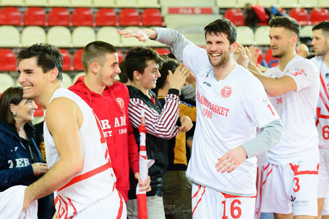 teramo basket festa fine partita