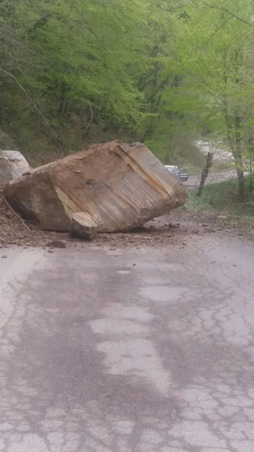 Valle Castellana masso