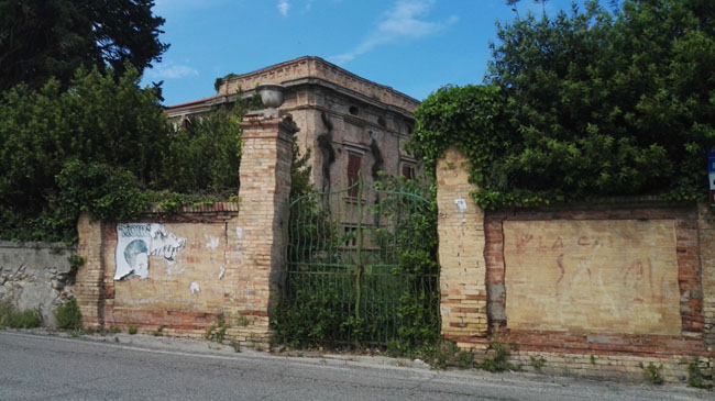 Giulianova Villa Migliori o della Montagnola, sede comando tedesco e luogo fucilazione e sepoltura Vincenzo Alleva