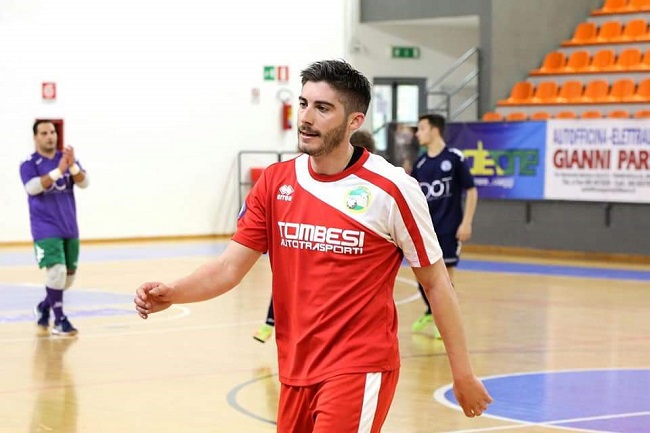 Andrea Amelii saluta Tombesi C5