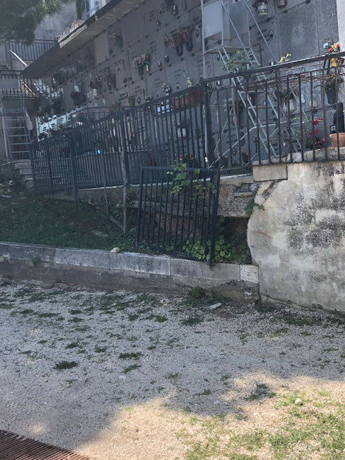 degrado cimitero Ortona