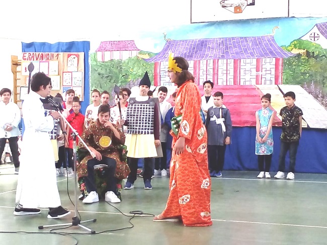 Pianella esperienza di teatro alunni primaria