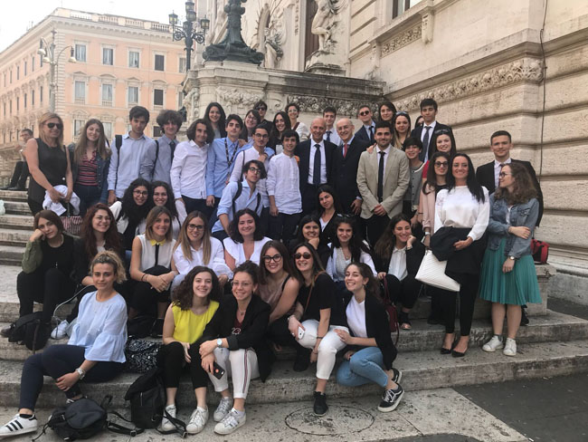 studenti Delfico di Teramo incontrano ministro Bussetti