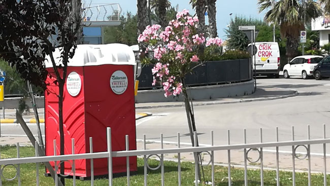 Giulianova bagno chimico circolo anziani
