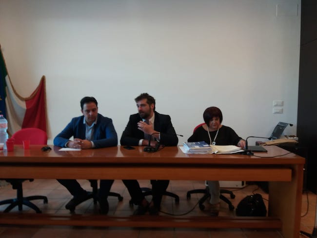 foto conferenza decreto terremoto