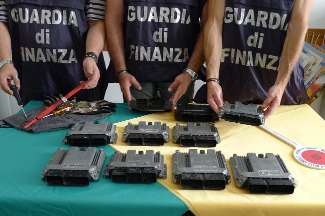 Teramo sequestrate elettroniche centraline manomesse