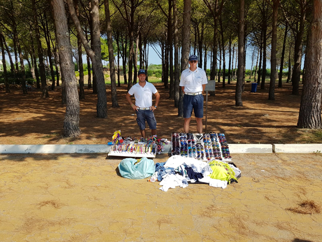 Giulianova abusivismo sequestrati 1200 articoli