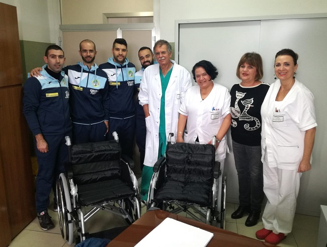 Ortona, la Tombesi dona due carrozzine