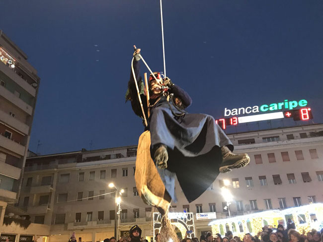 La Befana in Piazza della Rinascita