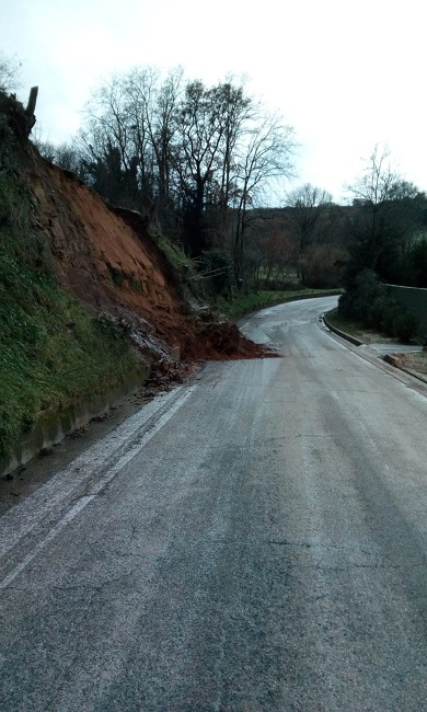 Fossacesia, frana in via Colle Minazzo