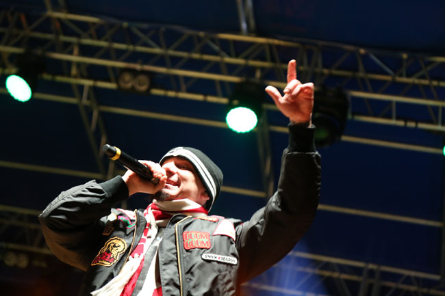 Pescara, Concerto Capodanno, in migliaia per J-Ax