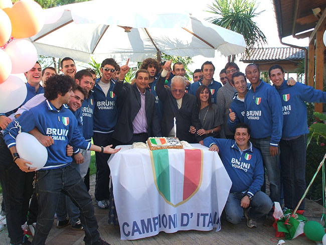 atletica vomano con torta