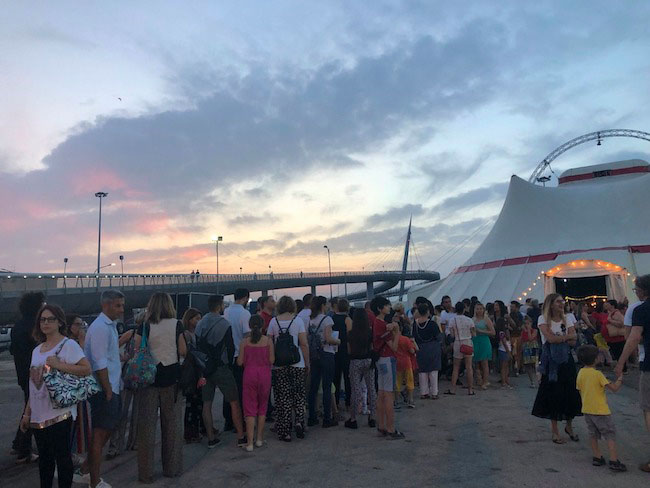 fila Circo Zoé Funambolika Pescara