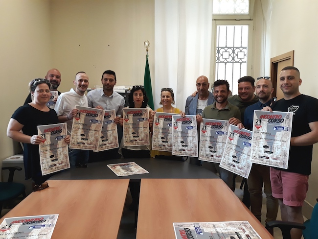 presentazione grande tavolata Chieti