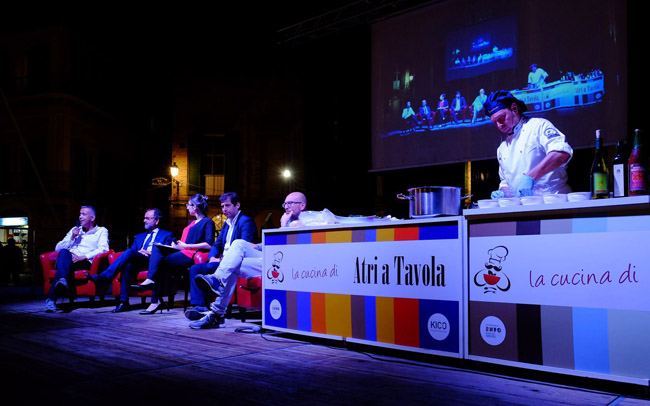 atri a tavola ospiti istituzionali