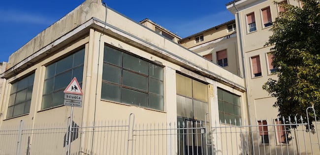 vecchia palestra in demolizione Caramanico