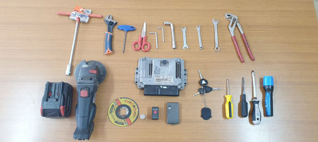 arnesi furto scooter